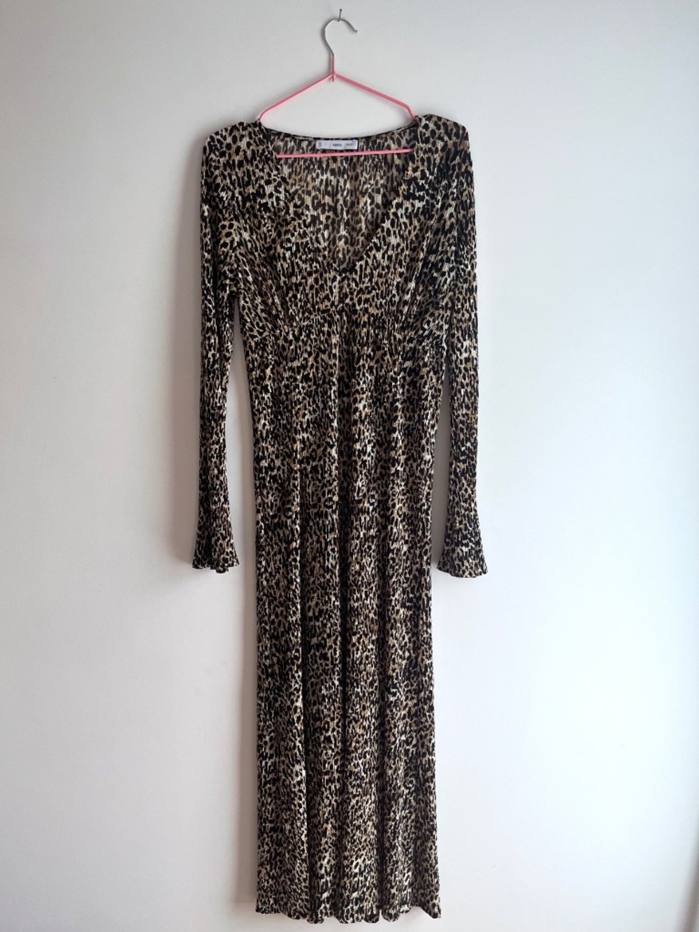 Slinky leopard plissé maxi dress - Size M